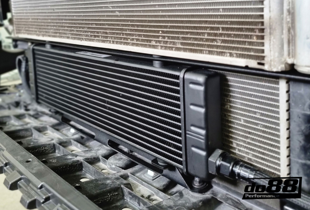 Toyota Yaris GR Motorölkühler zum do88 Ladeluftkühler Toyota Yaris GR Motorölkühler zum do88 Ladeluftkühler